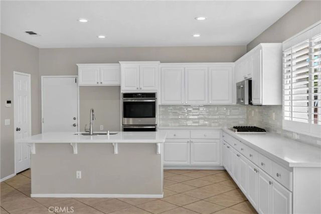 12611 Avocado Way, Riverside, CA 92503