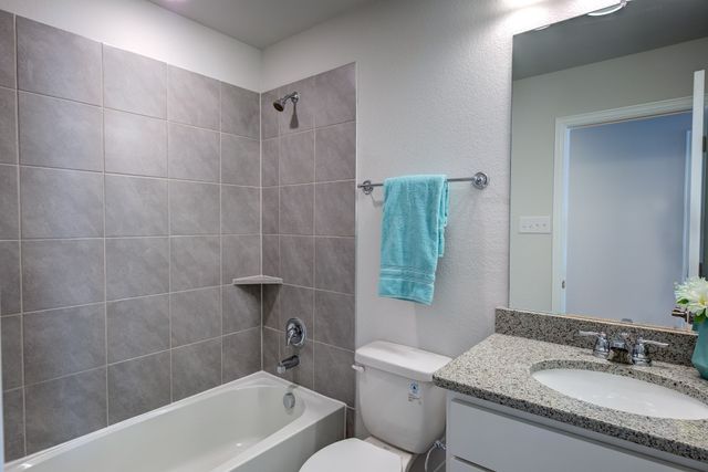 204 Savannah Lane, Oak Point, TX 75068