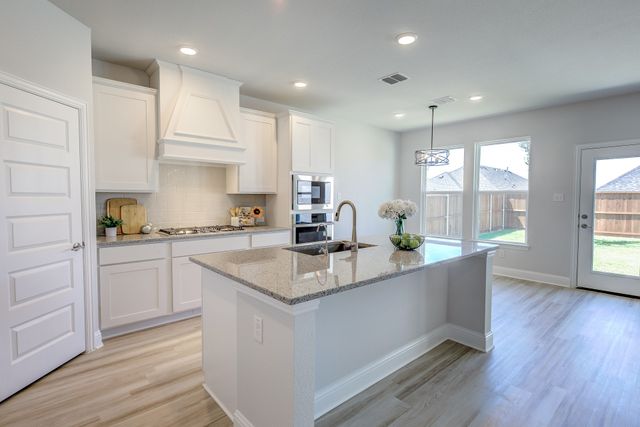 204 Savannah Lane, Oak Point, TX 75068