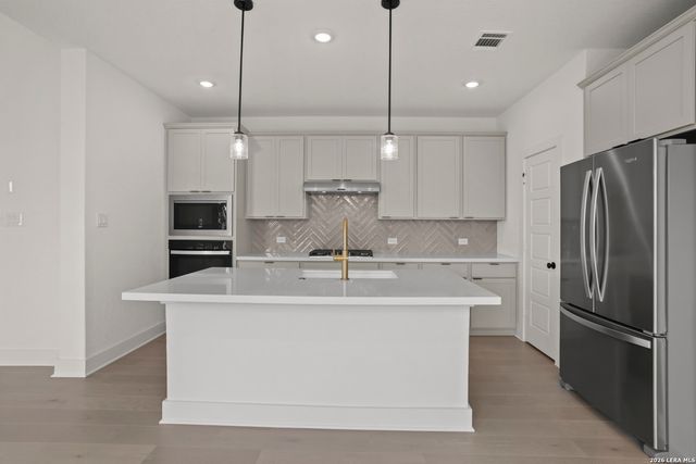 4956 Park Cape, Marion, TX 78124