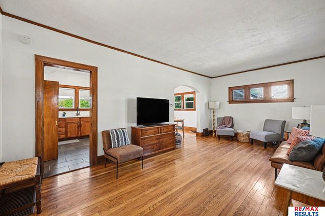 2826 S 31st Street, Omaha, NE 68105