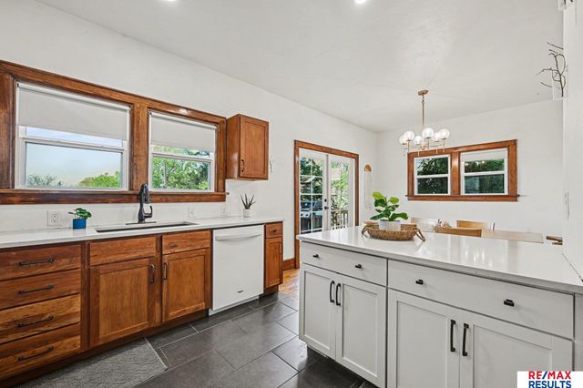 2826 S 31st Street, Omaha, NE 68105