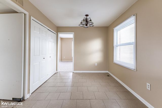 6322 Pepper Hill Street, West Bloomfield Twp, MI 48322