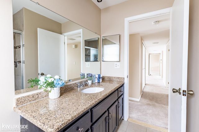 6322 Pepper Hill Street, West Bloomfield Twp, MI 48322