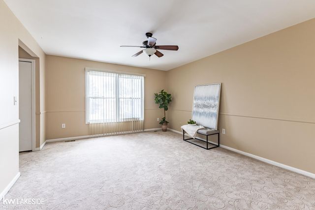 6322 Pepper Hill Street, West Bloomfield Twp, MI 48322