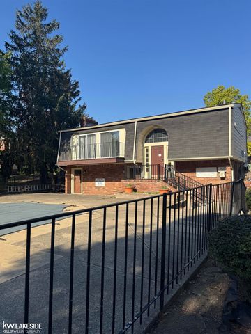 6322 Pepper Hill Street, West Bloomfield Twp, MI 48322