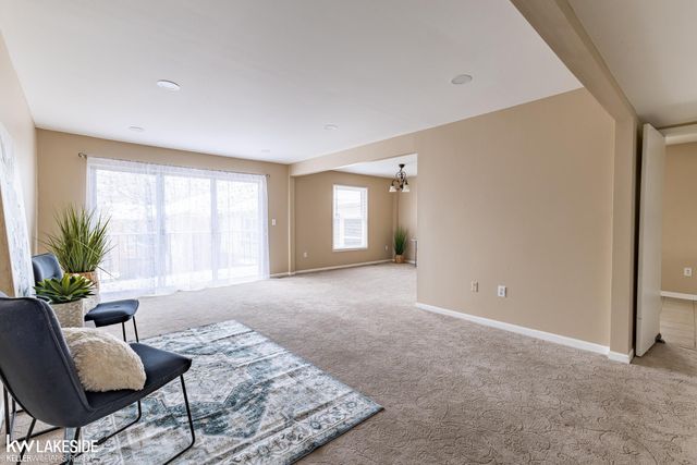 6322 Pepper Hill Street, West Bloomfield Twp, MI 48322