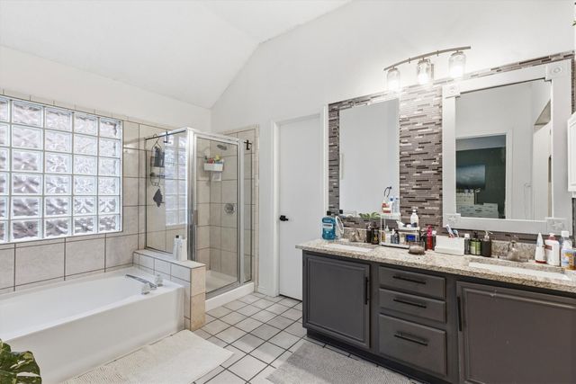 2742 Claremont Drive, Grand Prairie, TX 75052