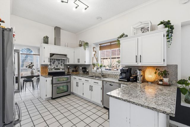 2742 Claremont Drive, Grand Prairie, TX 75052