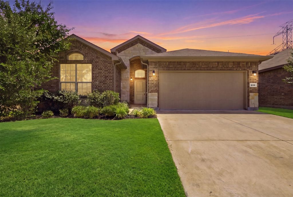 908 Nelson Place, Fort Worth, TX 76028
