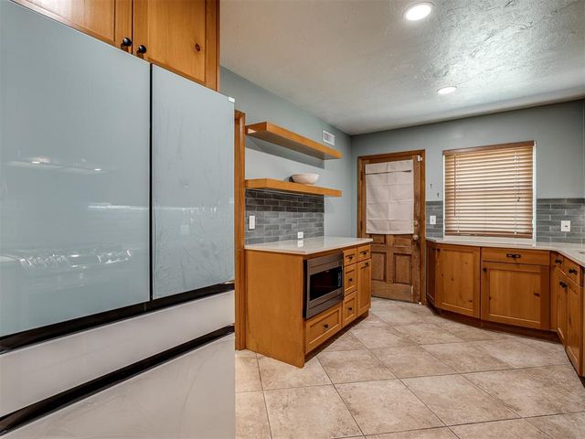 1327 W Wilshire Boulevard, Oklahoma City, OK 73116