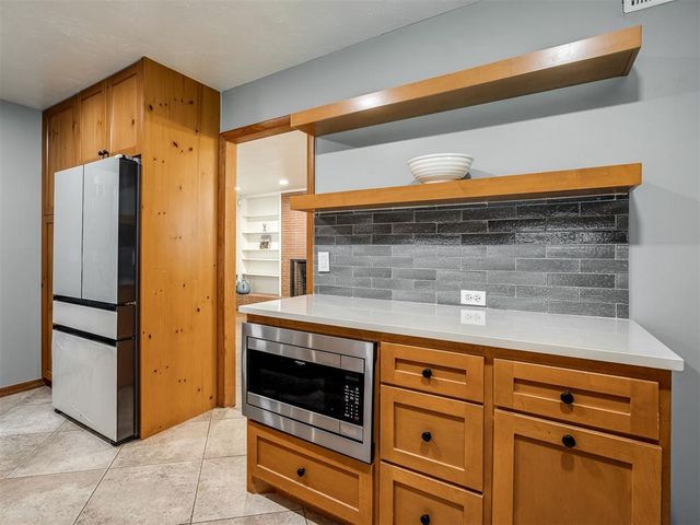 1327 W Wilshire Boulevard, Oklahoma City, OK 73116