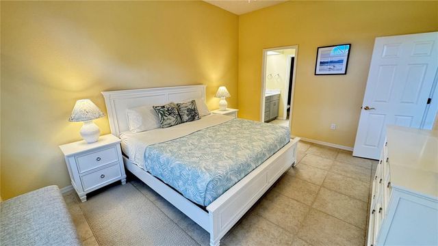5600 W LONG COMMON COURT 2, Sarasota, FL 34235