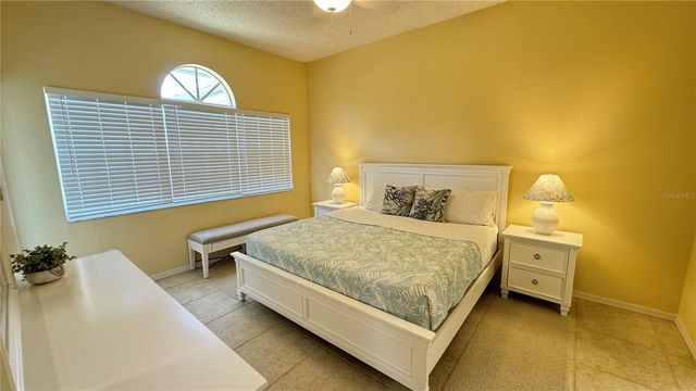 5600 W LONG COMMON COURT 2, Sarasota, FL 34235
