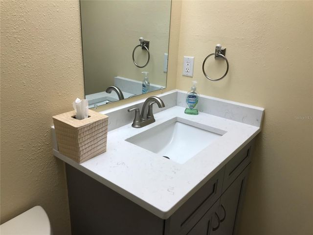 5600 W LONG COMMON COURT 2, Sarasota, FL 34235