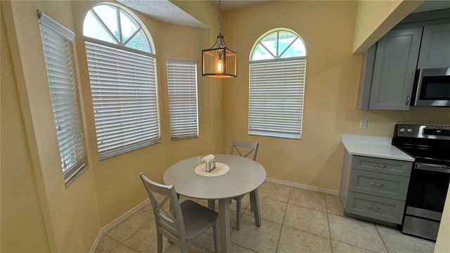 5600 W LONG COMMON COURT 2, Sarasota, FL 34235
