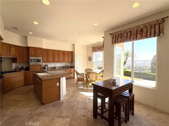 8183 E Bailey Way, Anaheim Hills, CA 92808