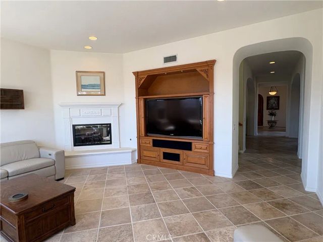 8183 E Bailey Way, Anaheim Hills, CA 92808