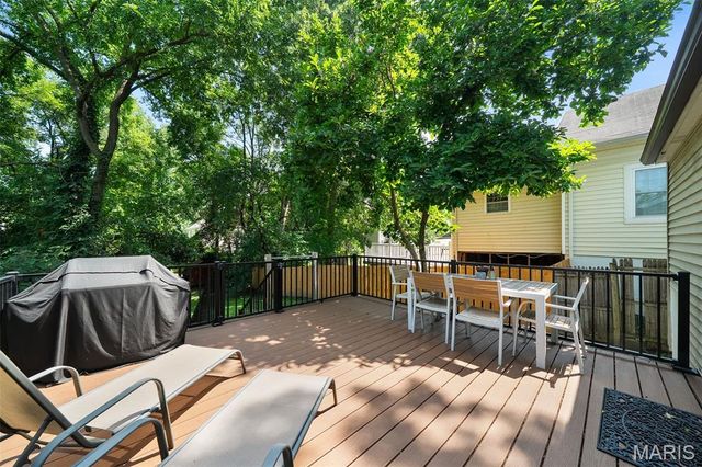 837 Greeley Avenue, Webster Groves, MO 63119