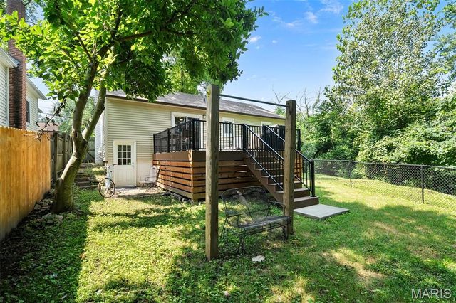 837 Greeley Avenue, Webster Groves, MO 63119