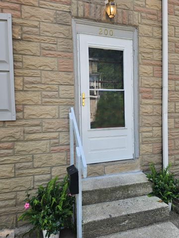200 MAIN ST, Parkesburg, PA 19365