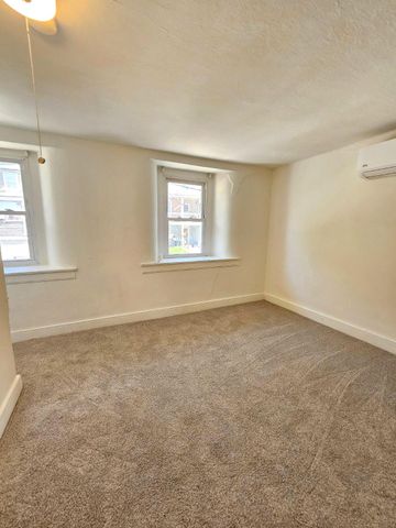 200 MAIN ST, Parkesburg, PA 19365