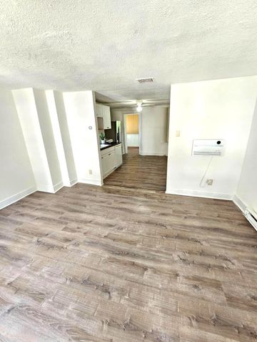 200 MAIN ST, Parkesburg, PA 19365