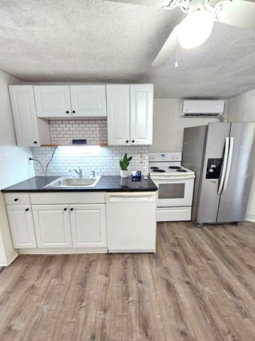 200 MAIN ST, Parkesburg, PA 19365