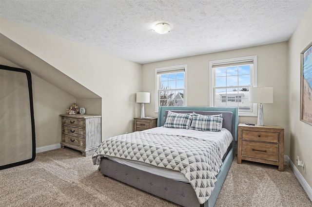 627 Parkview Avenue, Spring Lake, MI 49456