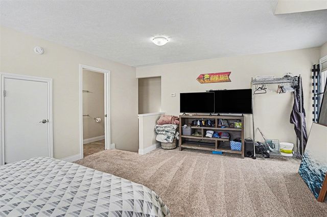 627 Parkview Avenue, Spring Lake, MI 49456