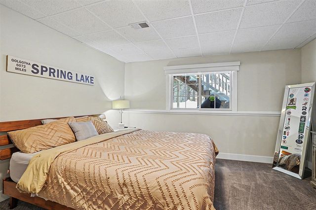 627 Parkview Avenue, Spring Lake, MI 49456