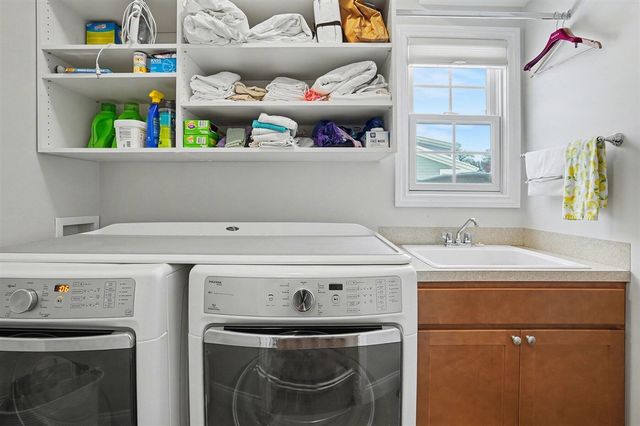 627 Parkview Avenue, Spring Lake, MI 49456