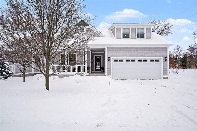 627 Parkview Avenue, Spring Lake, MI 49456