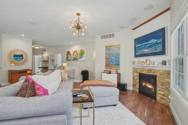 627 Parkview Avenue, Spring Lake, MI 49456