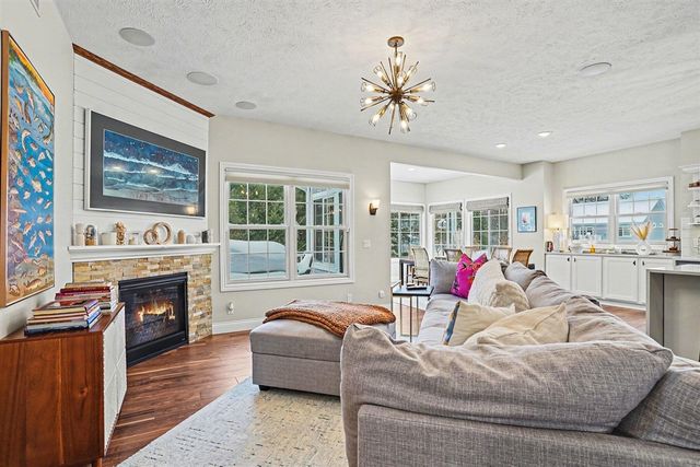 627 Parkview Avenue, Spring Lake, MI 49456