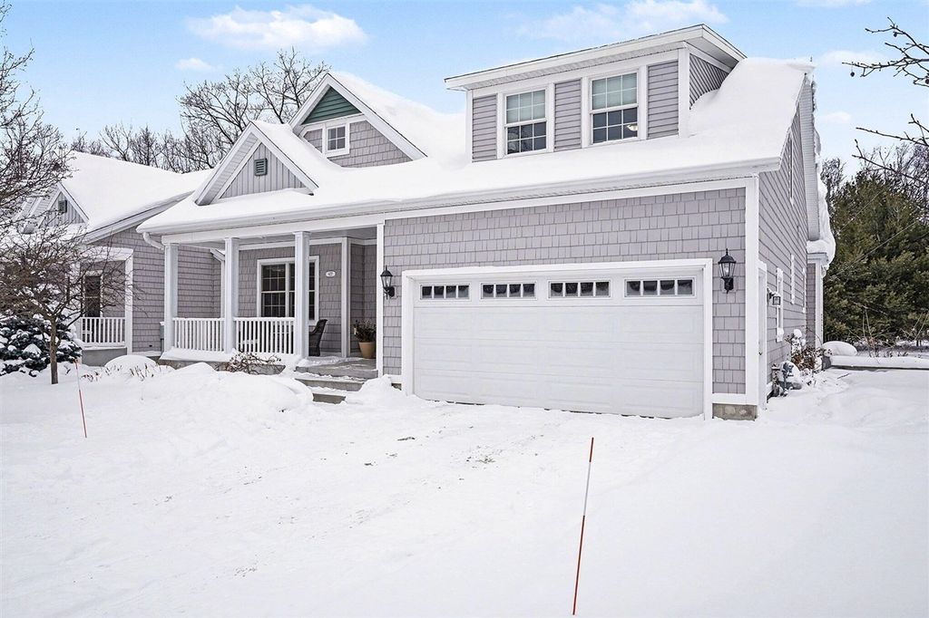 627 Parkview Avenue, Spring Lake, MI 49456