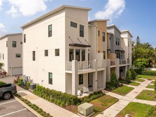 2565 12TH PLACE N, St Petersburg, FL 33713