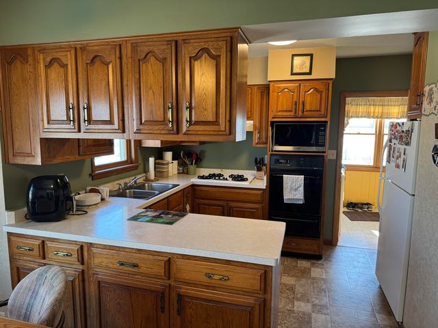 9844 N Us Highway 231, Demotte, IN 46310