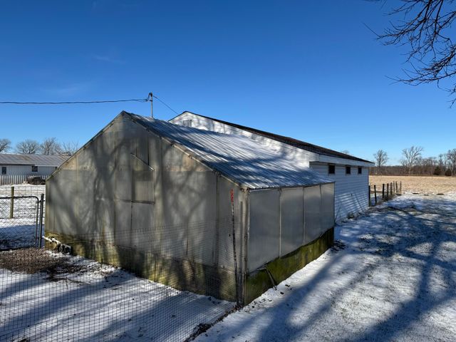 9844 N Us Highway 231, Demotte, IN 46310