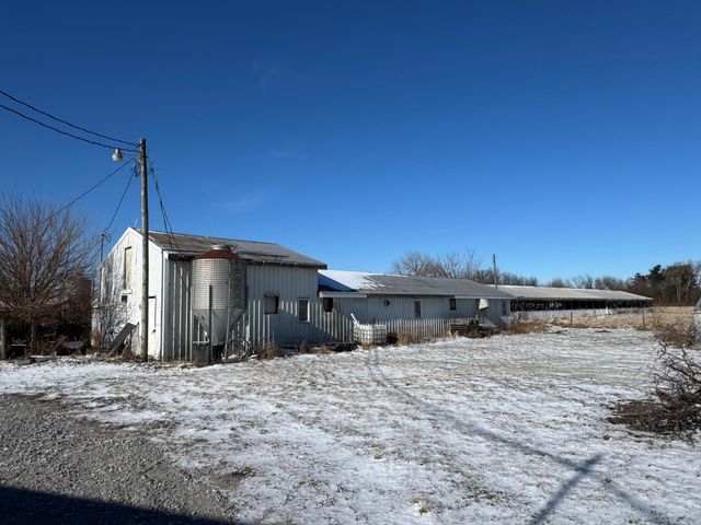 9844 N Us Highway 231, Demotte, IN 46310
