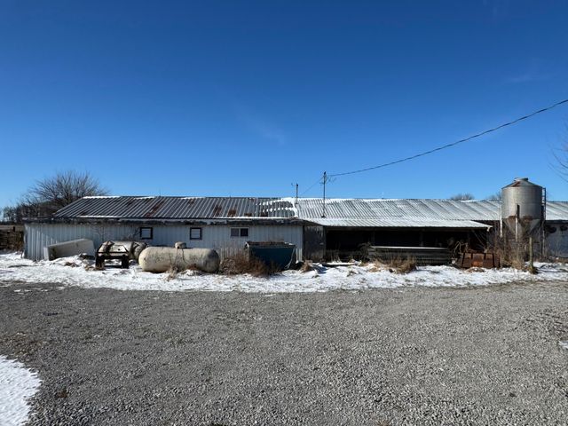 9844 N Us Highway 231, Demotte, IN 46310