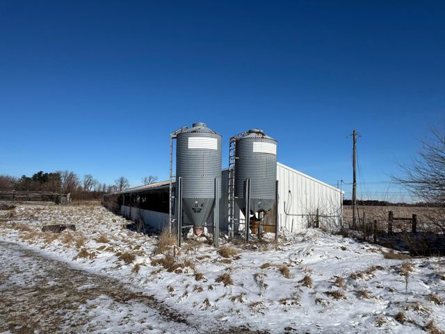 9844 N Us Highway 231, Demotte, IN 46310