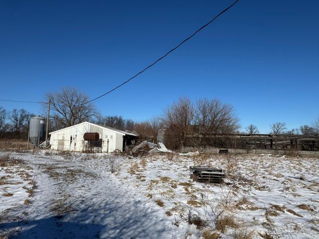9844 N Us Highway 231, Demotte, IN 46310
