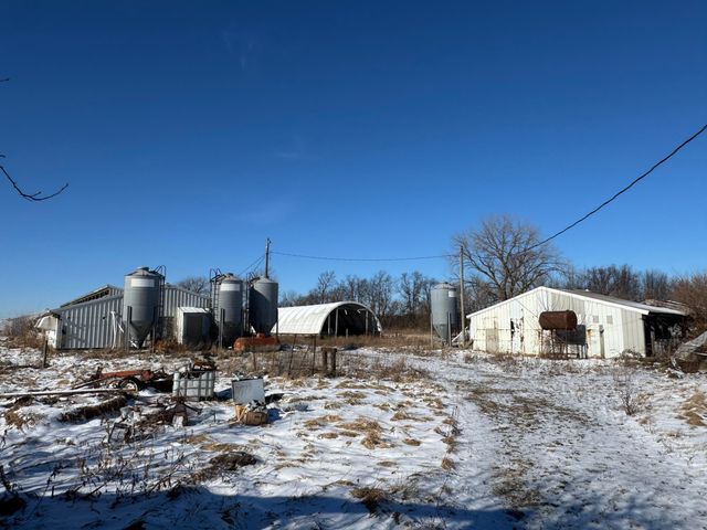 9844 N Us Highway 231, Demotte, IN 46310