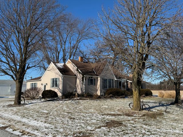 9844 N Us Highway 231, Demotte, IN 46310