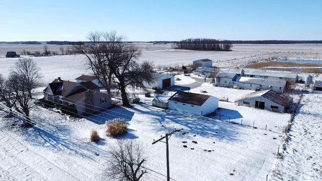 9844 N Us Highway 231, Demotte, IN 46310