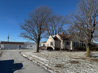 9844 N Us Highway 231, Demotte, IN 46310