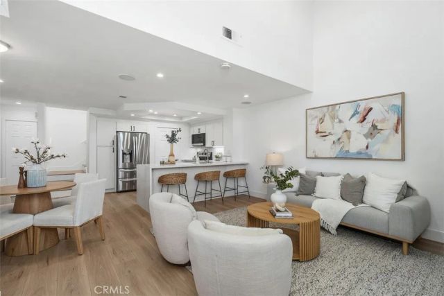 45 Greenmoor, Irvine, CA 92614