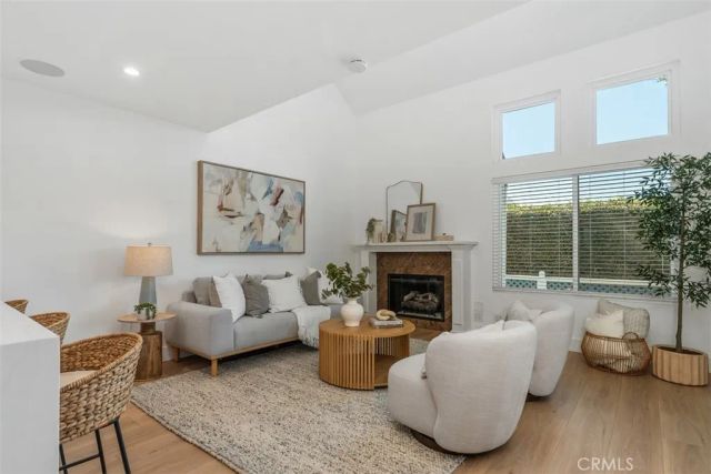 45 Greenmoor, Irvine, CA 92614
