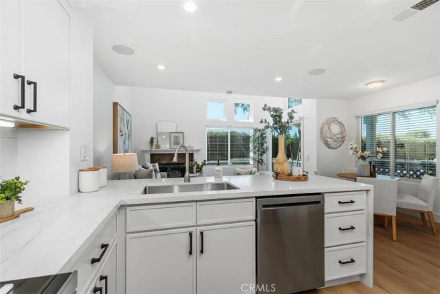 45 Greenmoor, Irvine, CA 92614